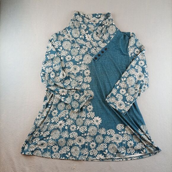 Azalea by Firmiana Womens Tunic Blouse Size 4X Blue Floral Daisy Plus - Picture 1 of 12